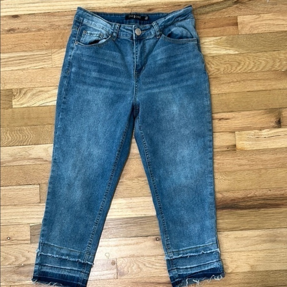one 5 one Women's Cropped Double Fringe Blue Jeans